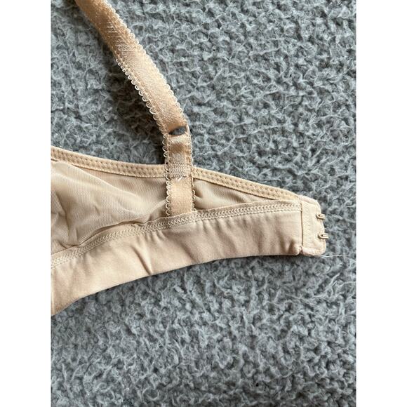 Wacoal Bralette 38 Lace Floral Embroidery V-Neck Comfort Wireless Cream Bra - Picture 11 of 16